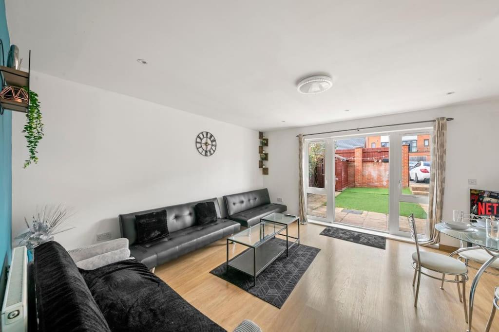 Deluxe-contractor,business,family,parking In Apartment